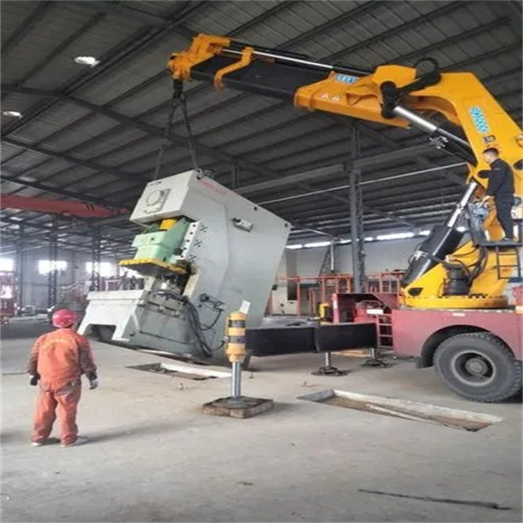 端州80吨折臂吊车出租附近电话